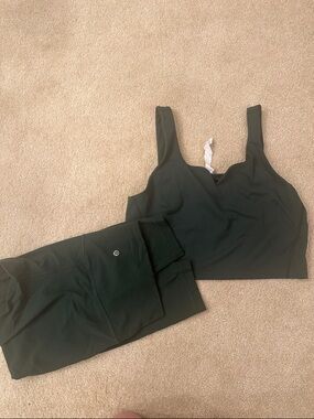 Lululemon Dark Green Sports Bra and Leggings Set